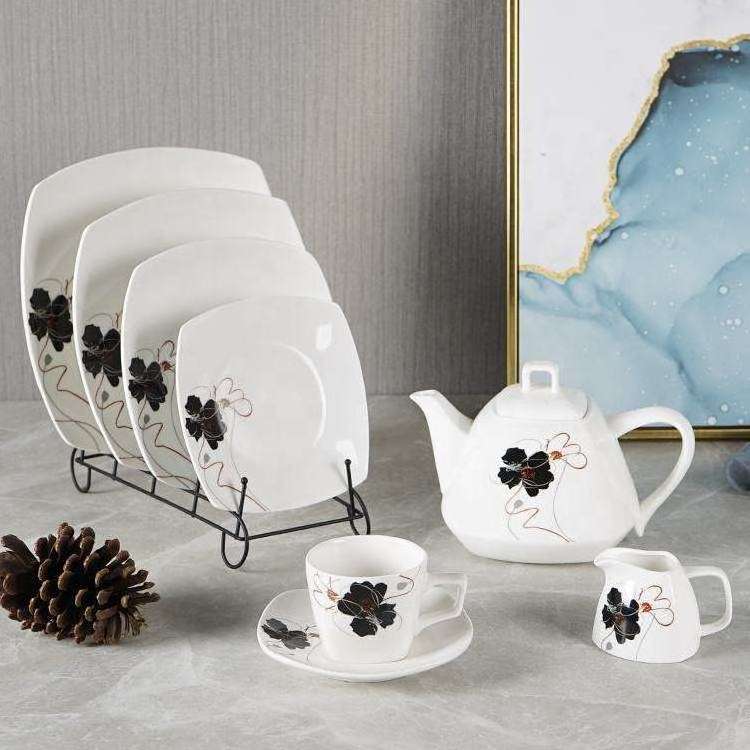 Personalized Tea Pot White Porcelain Oem Factory Tea Coffee Small Ceramic Milk Pot With Handle