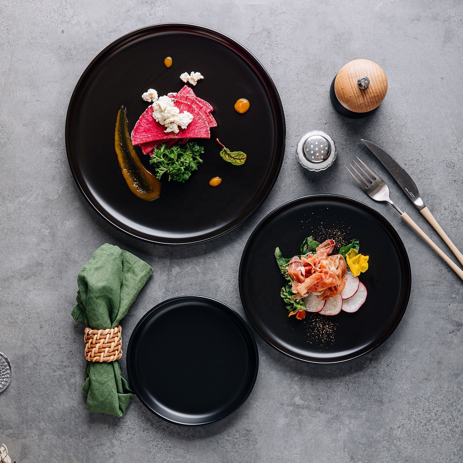 Nordic Style Black Matte Glazed Plates Set Customized 6-8 Inch Serving Dinner Dish Flat Steak Charger Plate