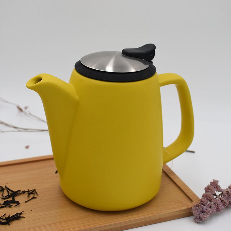 Wholesale custom red ceramic teapot stainless steel lid and infuser porcelain tea pot with infuser