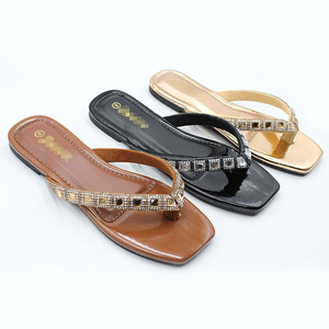 China Supplier Beach Flip-Flops Summer Sandals Fashion Solid Color Simple Slippers  Square Toe Shoes Casual Flip Flop Women