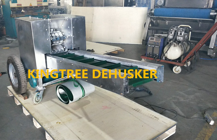 Automatic coconut dehusking machine husk remover dehusker