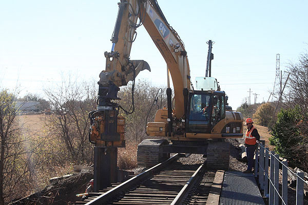 Hydraulic Ground Screw Pile Driver Screw Piles Installation Equipment