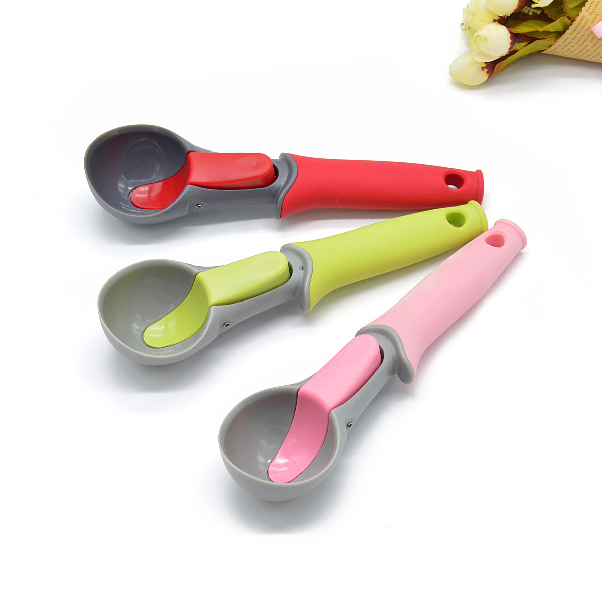 Cheap Prices Summer Stainless Steel/Plastic Ice Cream Scoop Kitchen Accessories Food Grade Custom Box