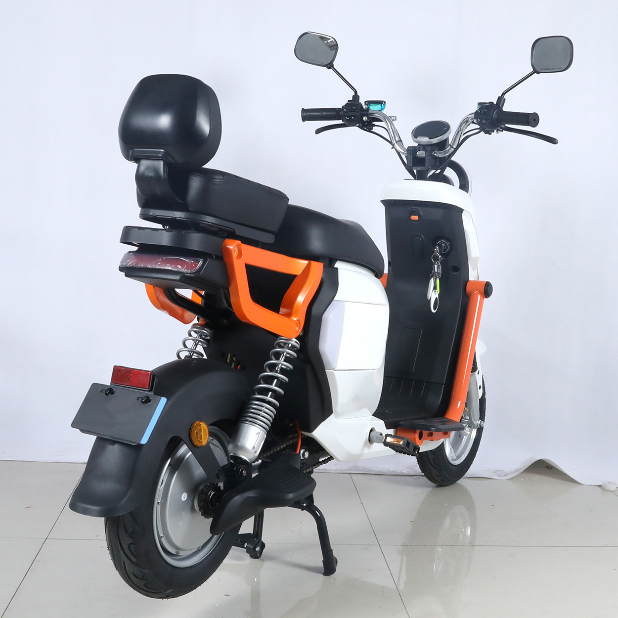 Factory Direct Strong Niu Chinese Electric Scooter with Battery High Quality Product