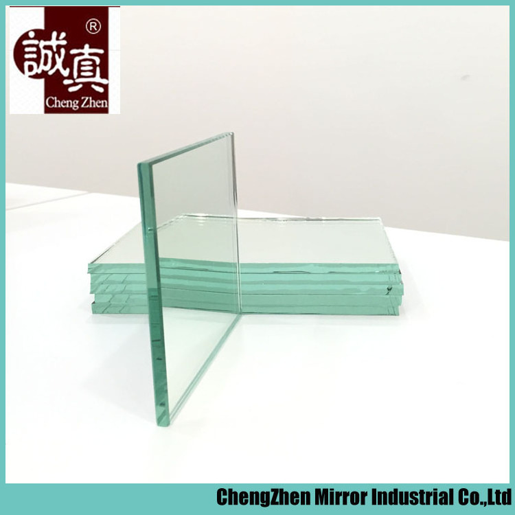 Double coated silver mirror glass with high reflectivity for durable use