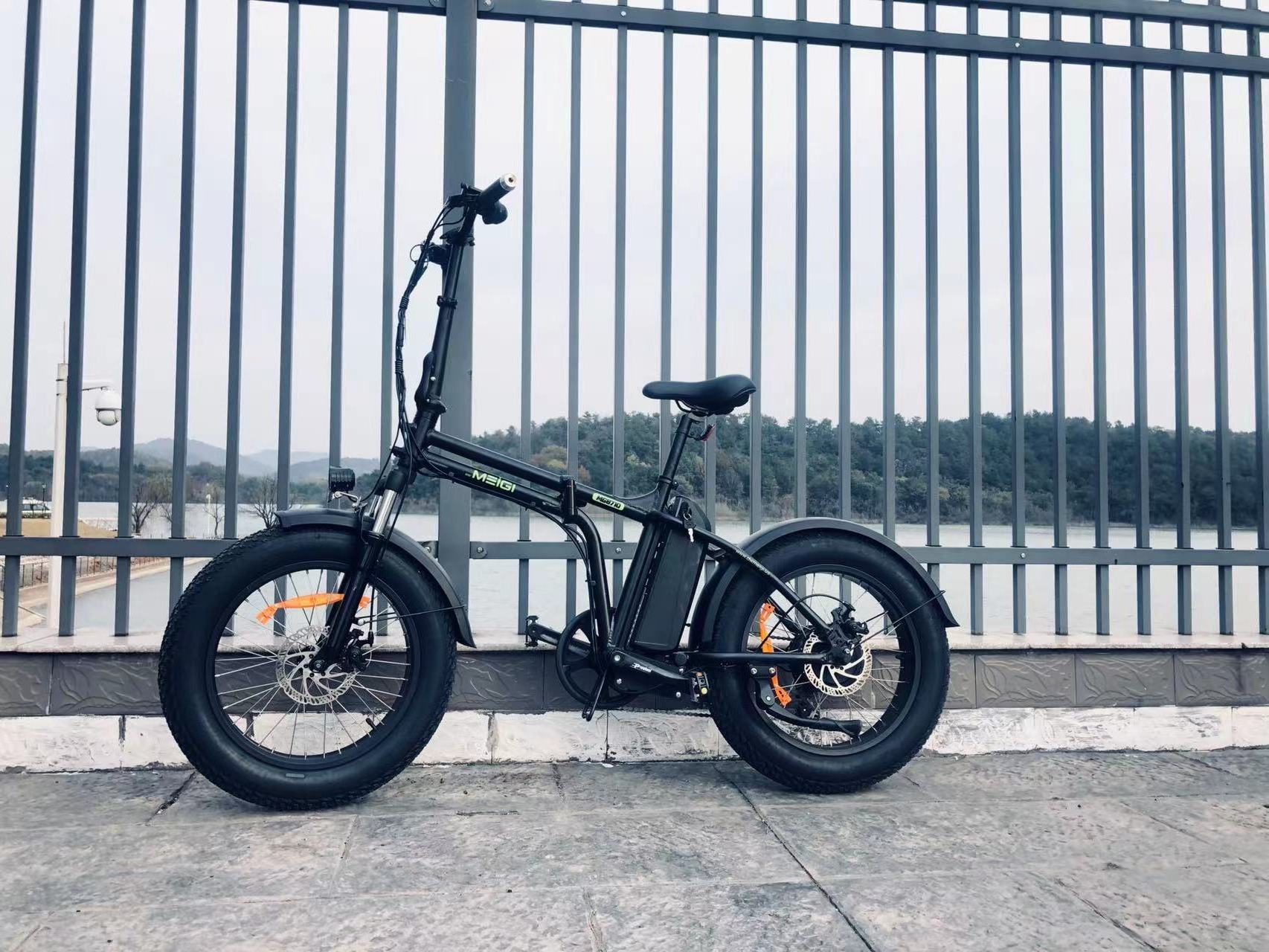 20 x 4.0 Inch Electric Bicycle 500W Folding fat tire Electric Bicycle Mountain Electric Bicycle with Removable 48V 13Ah Battery