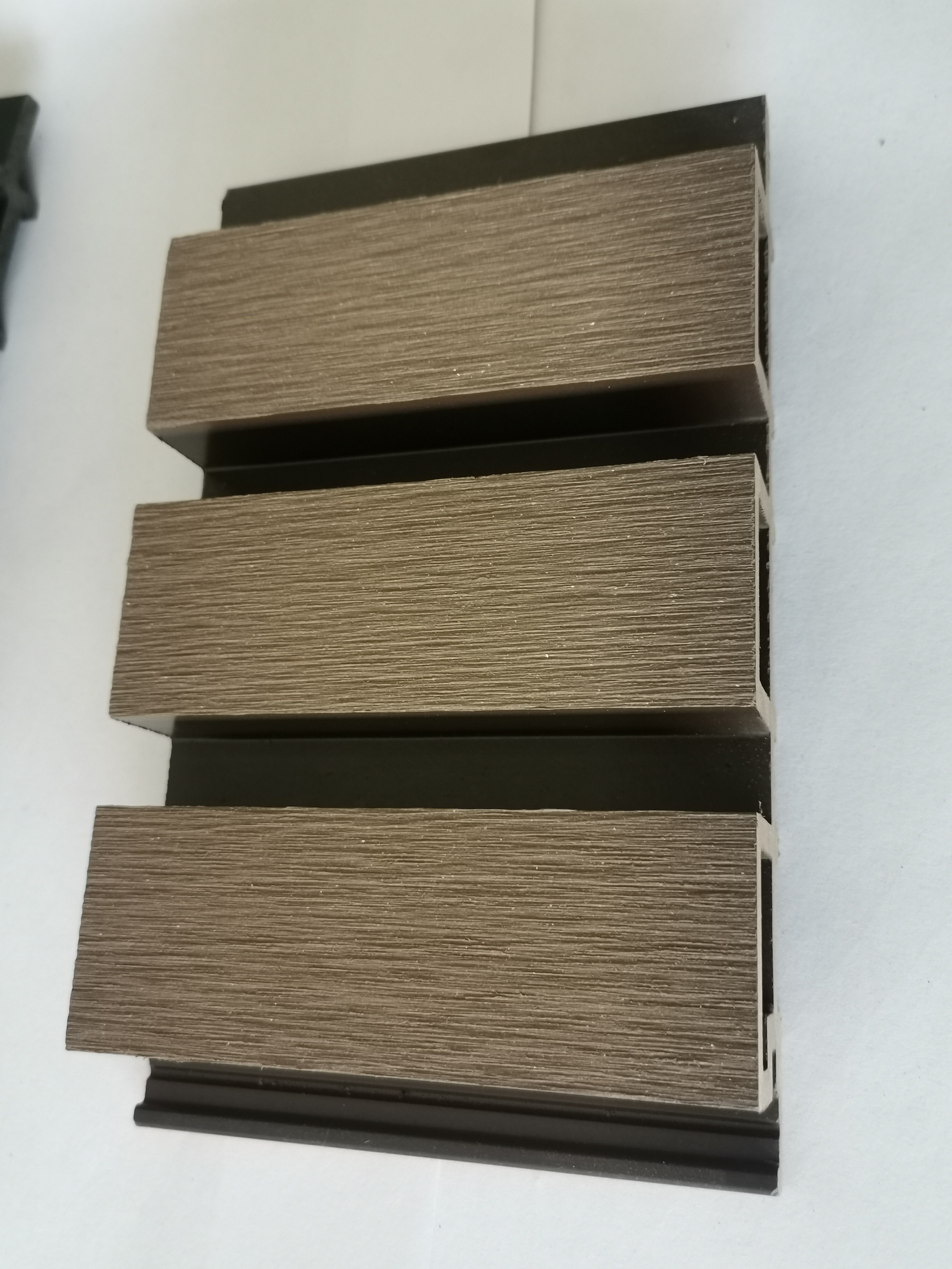 Composite External Outside Round Wood Shape Integrated Easy Install Plastic Tiles  Exterior Cladding Wpc Wall Panel Cladding