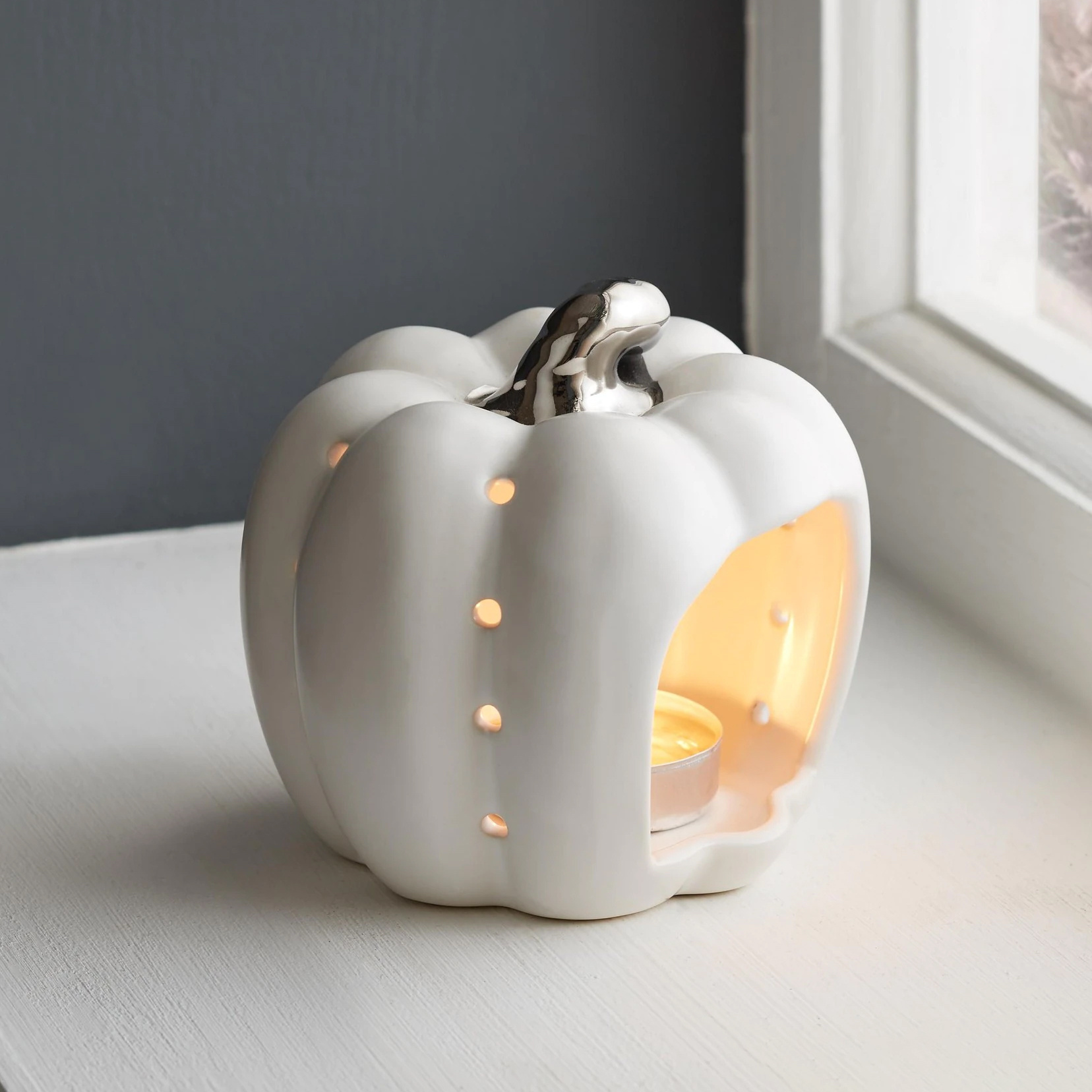 Unique nordic style fancy golden pumpkin design luxurious tea light candle holder ceramic candle jar