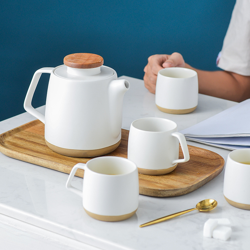 Japanese Style White Black Ceramic Tea Sets With Wood Lid Porcelain Teapot And 4 Cups Set