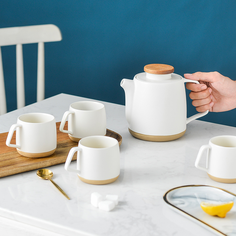 Japanese Style White Black Ceramic Tea Sets With Wood Lid Porcelain Teapot And 4 Cups Set