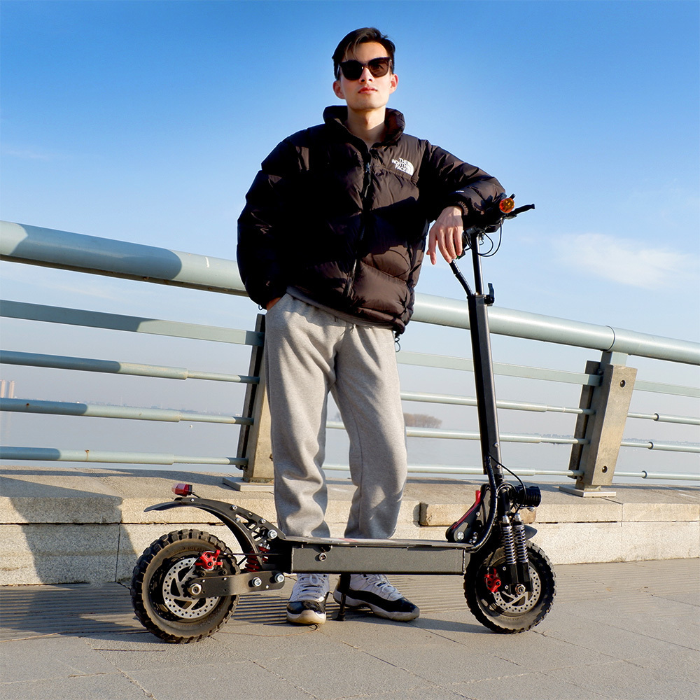 Newest Model Europe Warehouse Powerful Off Road 52V 20Ah 2400W  4000W Adult Dual Motor Foldable Dualtron Electric Scooter