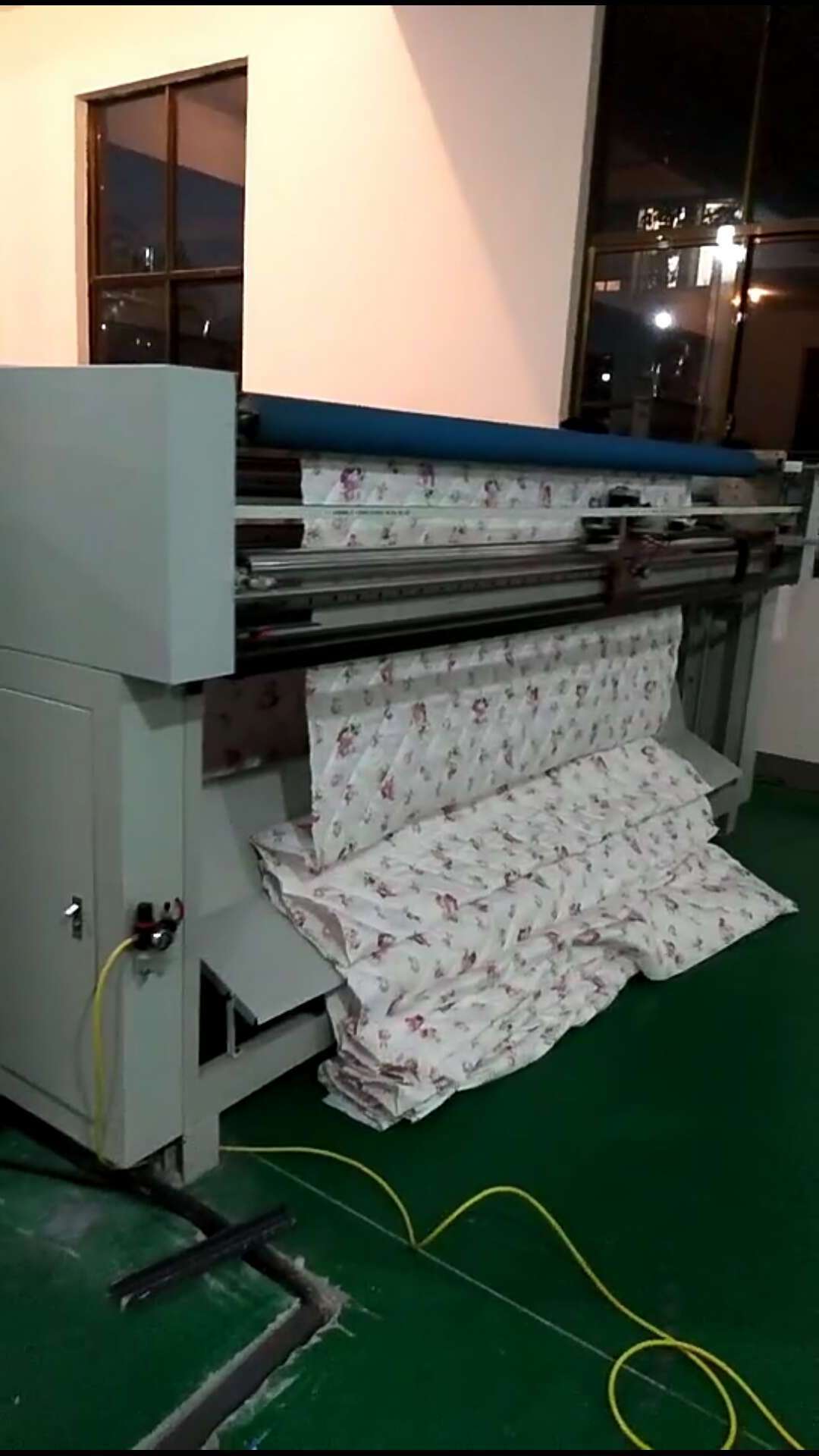 czsc high quality ultrasonic mattress  automatic quilting machine with cutting machine