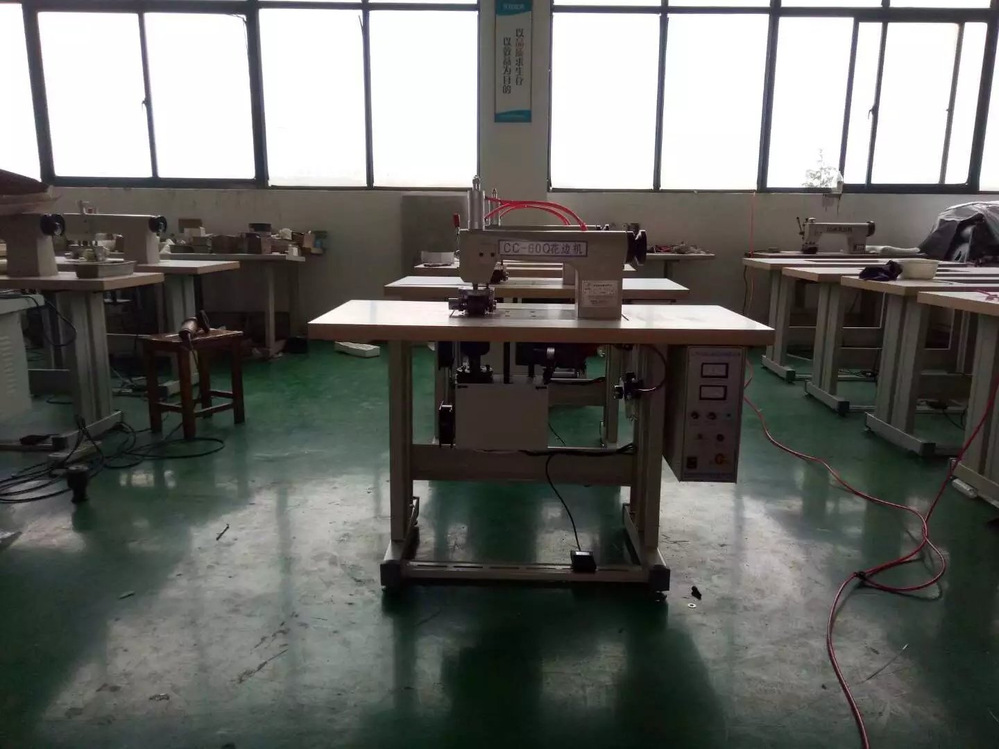 Non woven fabric cutting machine sealing machine