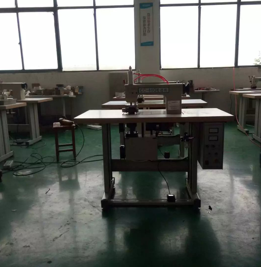 Non woven fabric cutting machine sealing machine