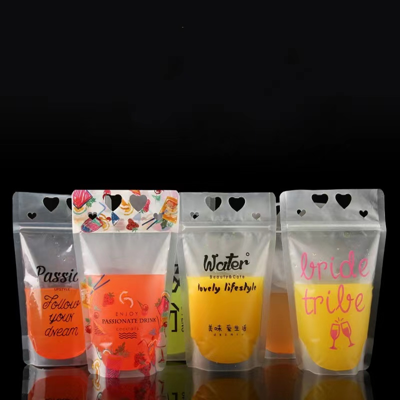 Translucent Hand Held Zipper Plastic Drinking Bags Clear Juice Drink Doypack Pouches with Straws Bag for Bride to Be Party Decor