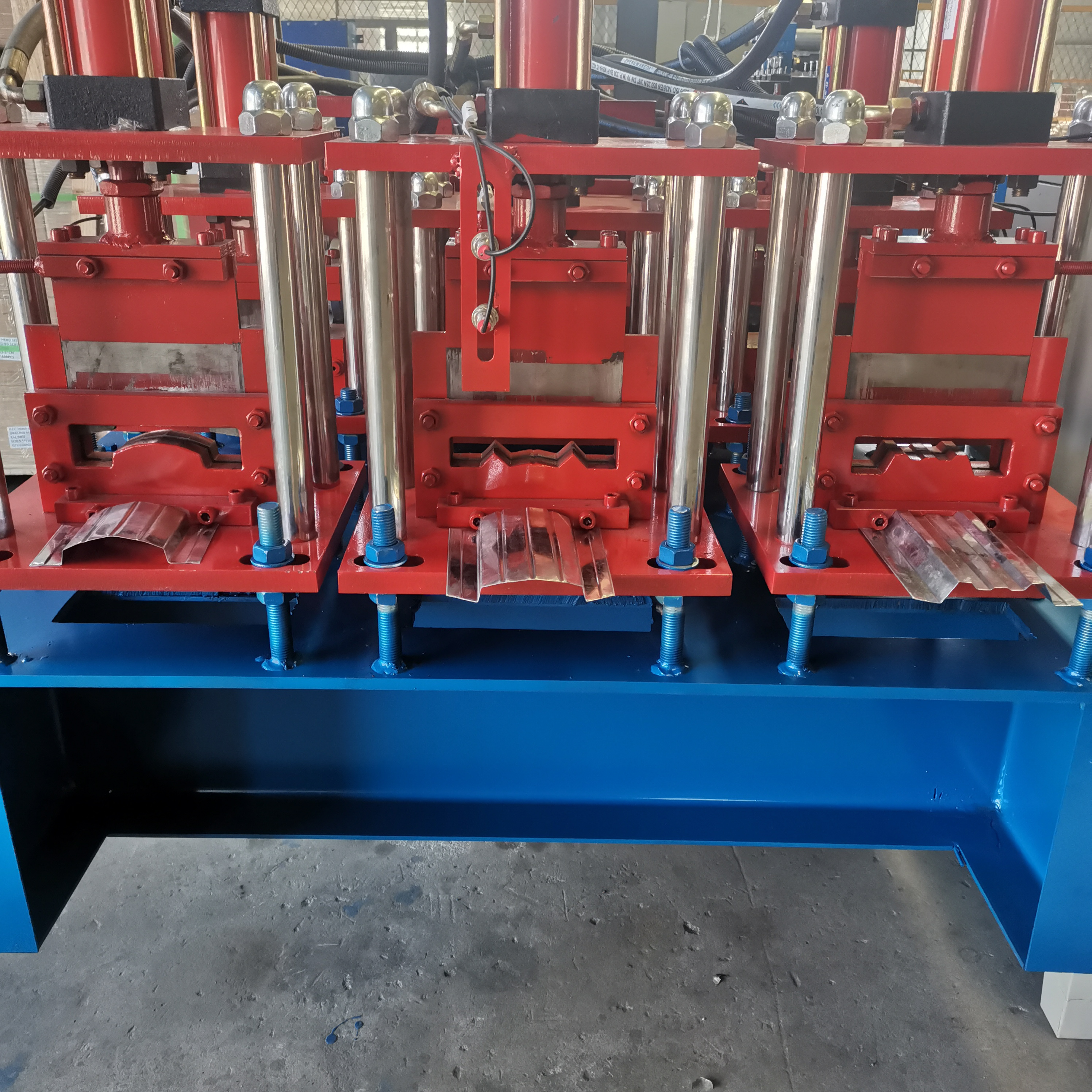 Three Machine In One 153 Palisade Metal Dura Defender Fence Steel Roll Forming Machine In China