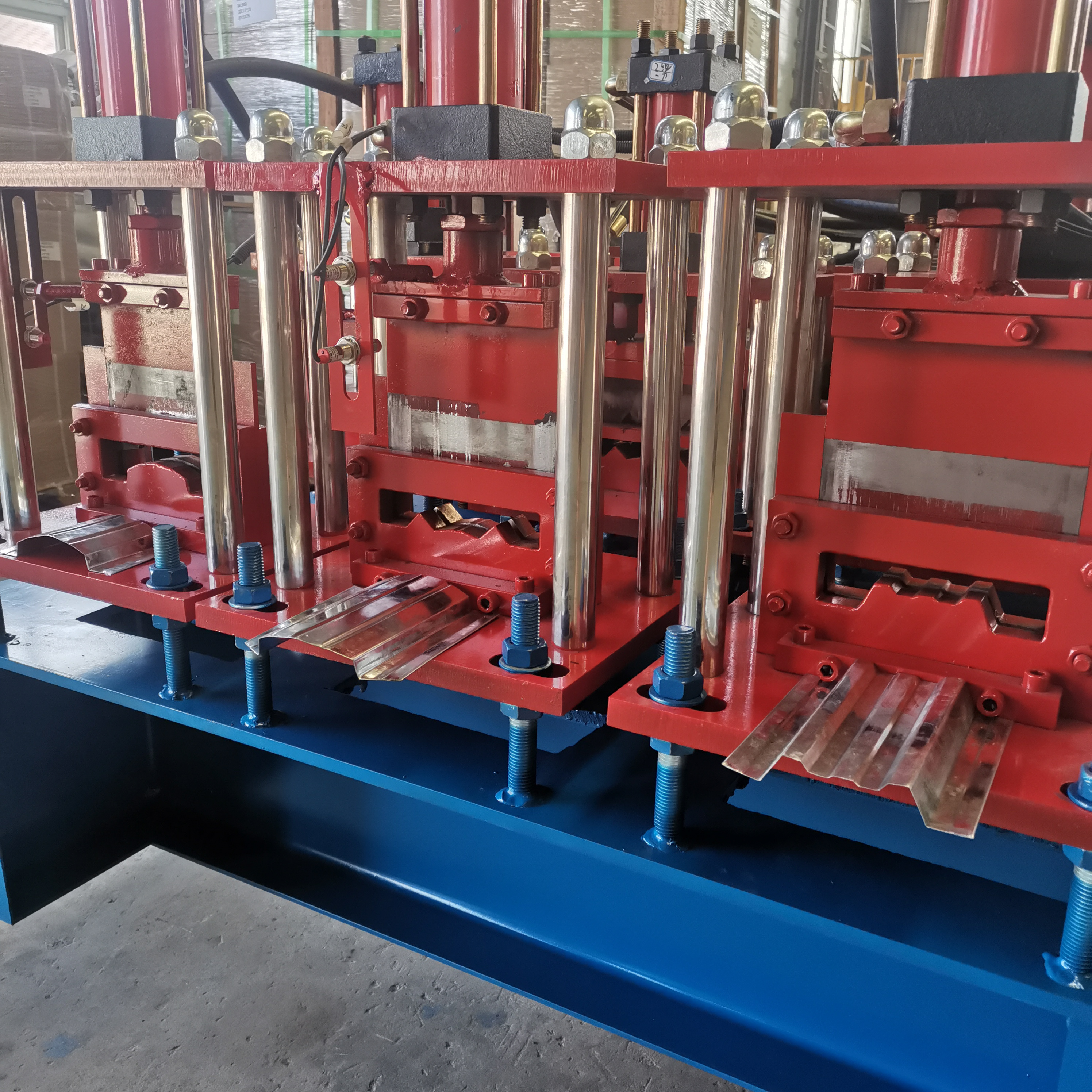 Three Machine In One 153 Palisade Metal Dura Defender Fence Steel Roll Forming Machine In China