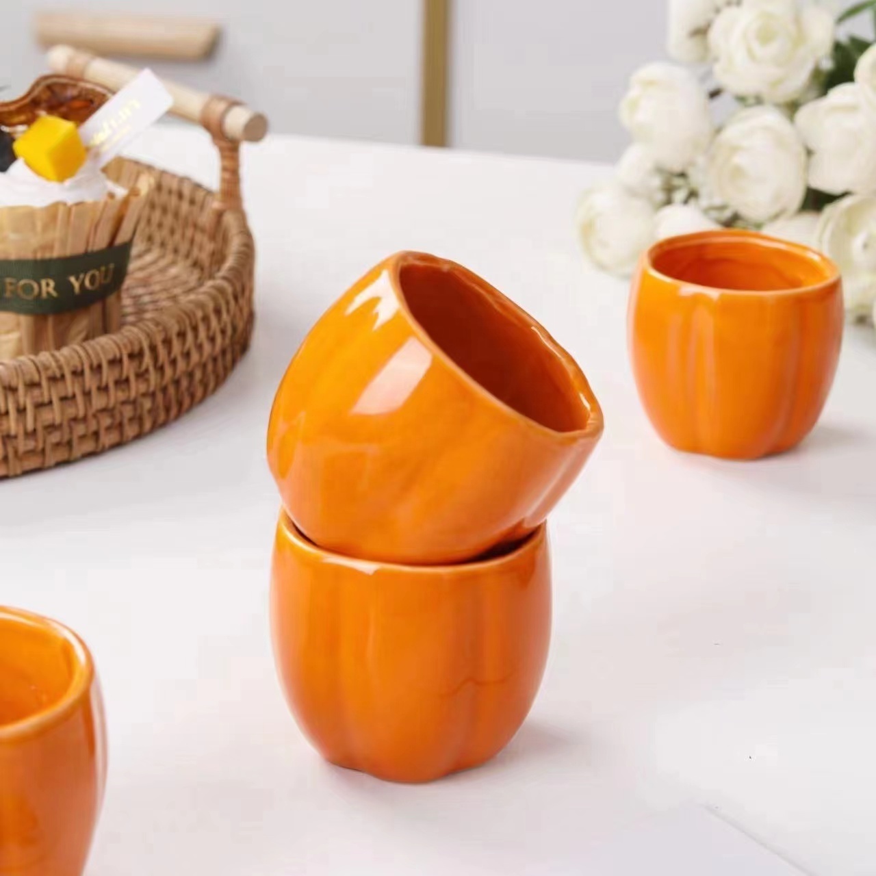 Creative Custom Pumpkin Shape Tea Pot 4 Pieces Fashion Ceramic Tea Cup Hot Sale Design Tea Sets With Gift Box Packing