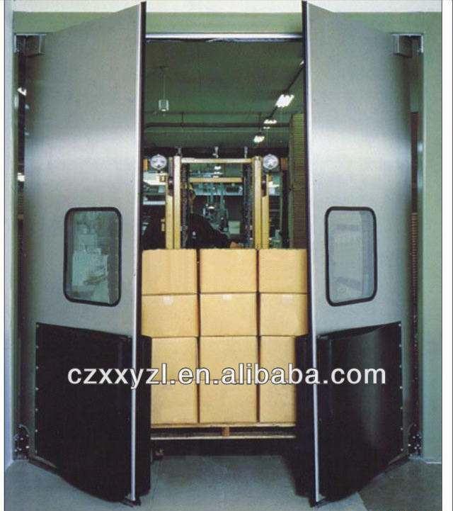 Cold room free opening PU insulated swing door