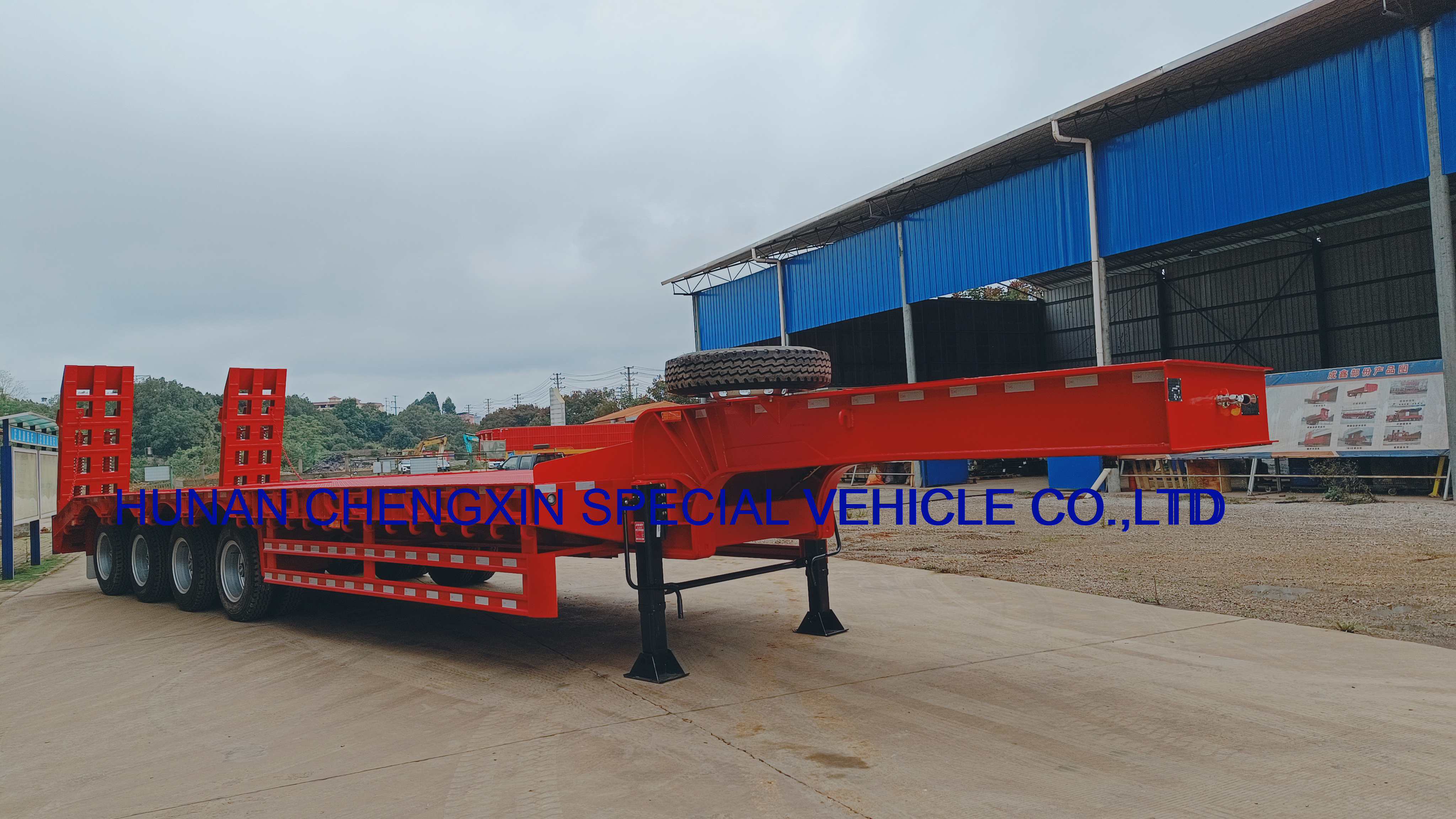 Excavator Lowbed trailer 4 axle Low bed loader gooseneck lowboy Semi Truck Trailer for sale