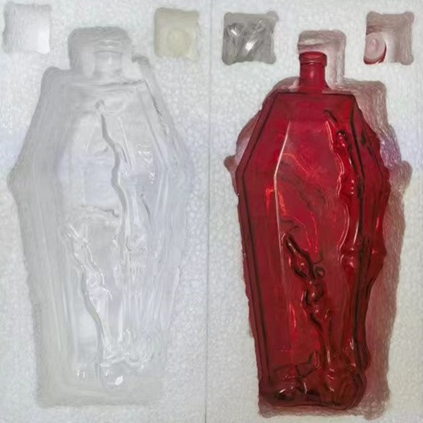 hot sell for skull shape glass decanter as father days gift choose