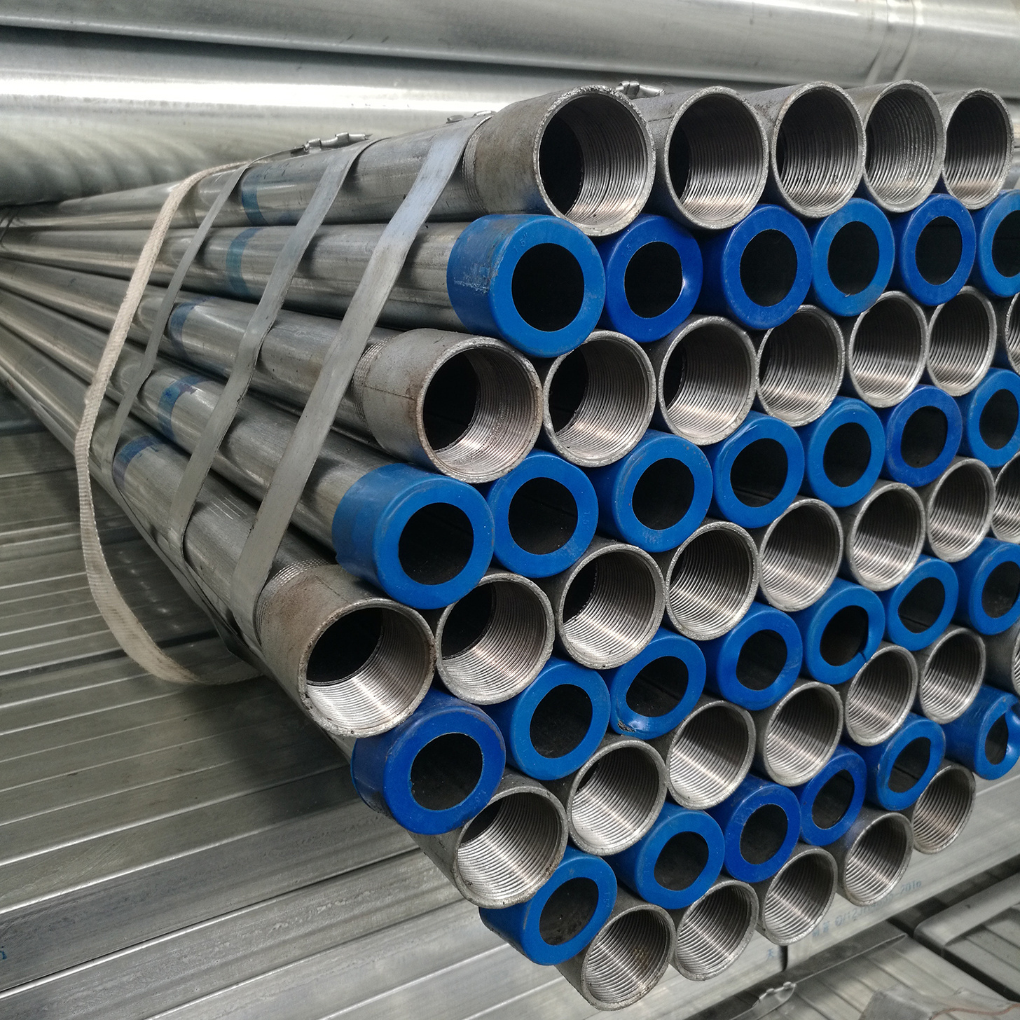 12 ft Hot Dip Galvanized Round Steel Pipe GI Pipe Pre Galvanized Steel Pipe 4 inch 1/2 Inch Galvanized Tube Fitting Dimensions