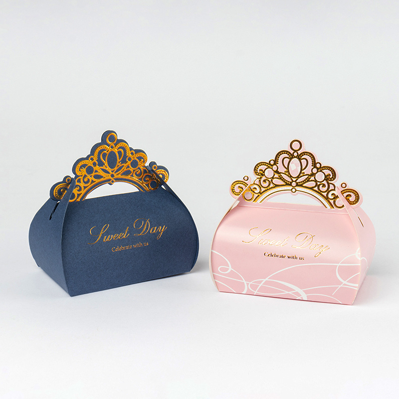 Custom new style crown candy gift small boxs pink blue doorgift candy bar boxes for wedding