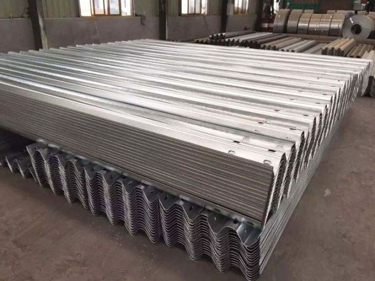 Steel Metal Galvanized Highway Guardrails Vehicle Crash Barrier for Roadway Traffic Safety