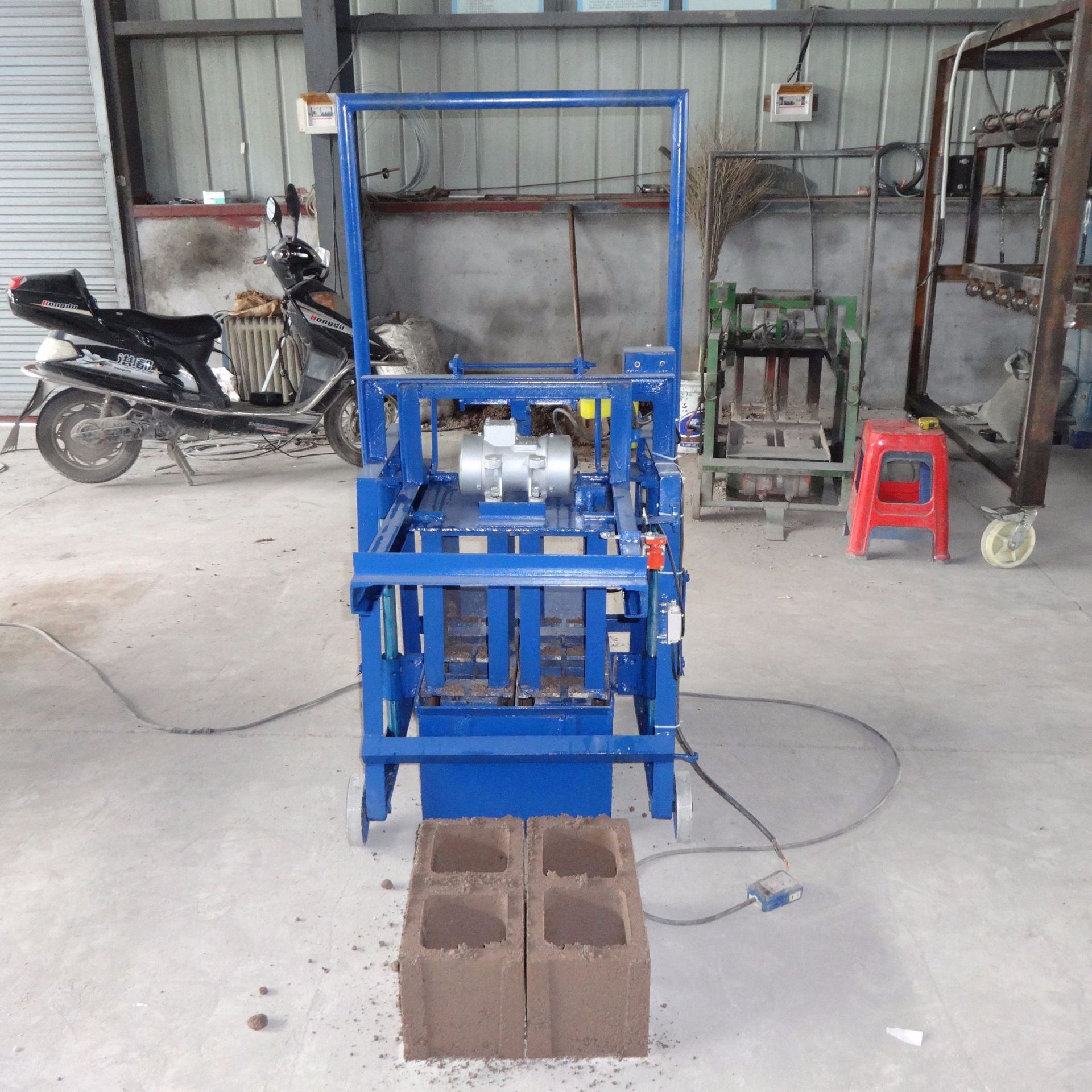 Hand Operated Electric Diesel Interlocking Block Machine Manual Red Mud Equipment Lego Interlocking Clay brick Making Machine