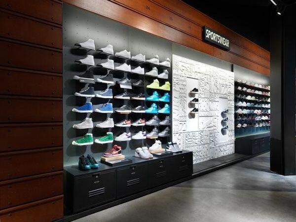 Shoes And Garments Shop Equipments Sport Shop Baseball Interior Design LED Shoe Store Display Racks