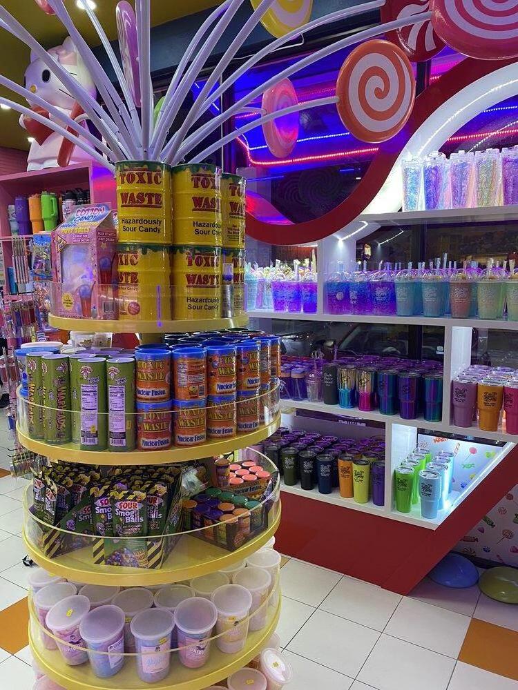 Bespoke Wholesale Candy Store Display Cabinet With LED Light Candy Shop Decor