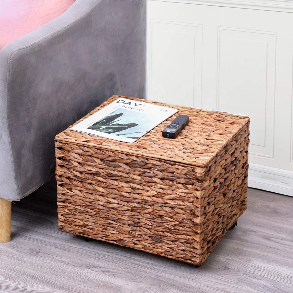 Home Decor Basketry Rattan Seagrass Wicker Laundry Rolling File Cabinet Water Hyacinth Storage Basket With Lid And Wheel