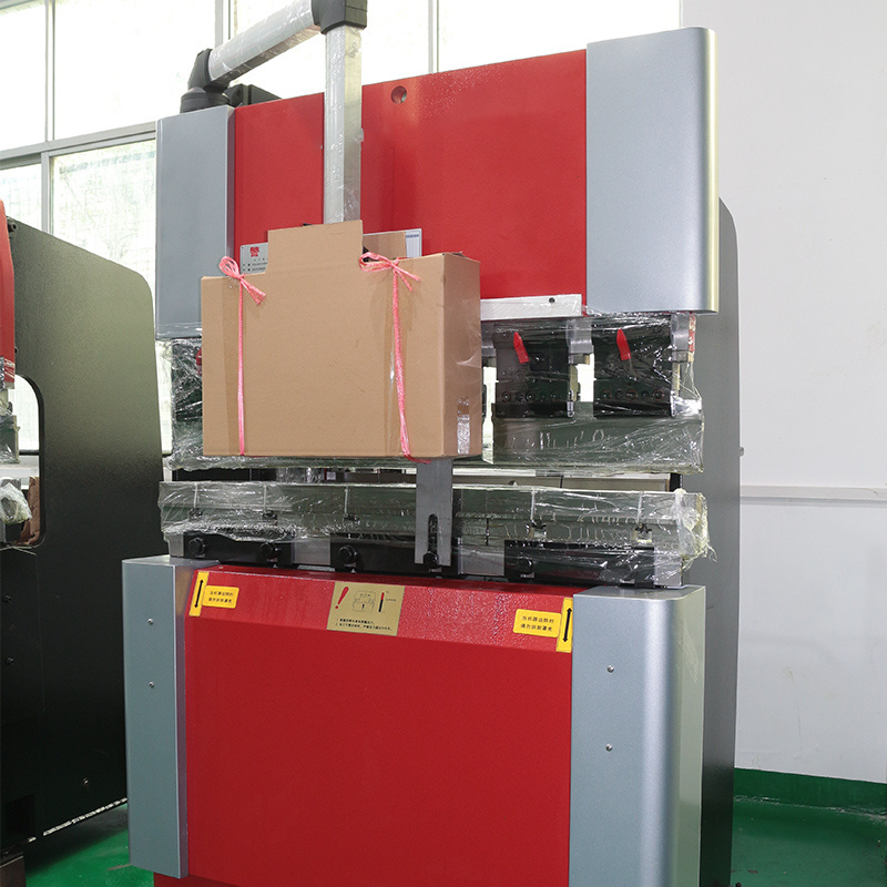 Hot Selling Steel Plate Press Brake Small Bending Machine