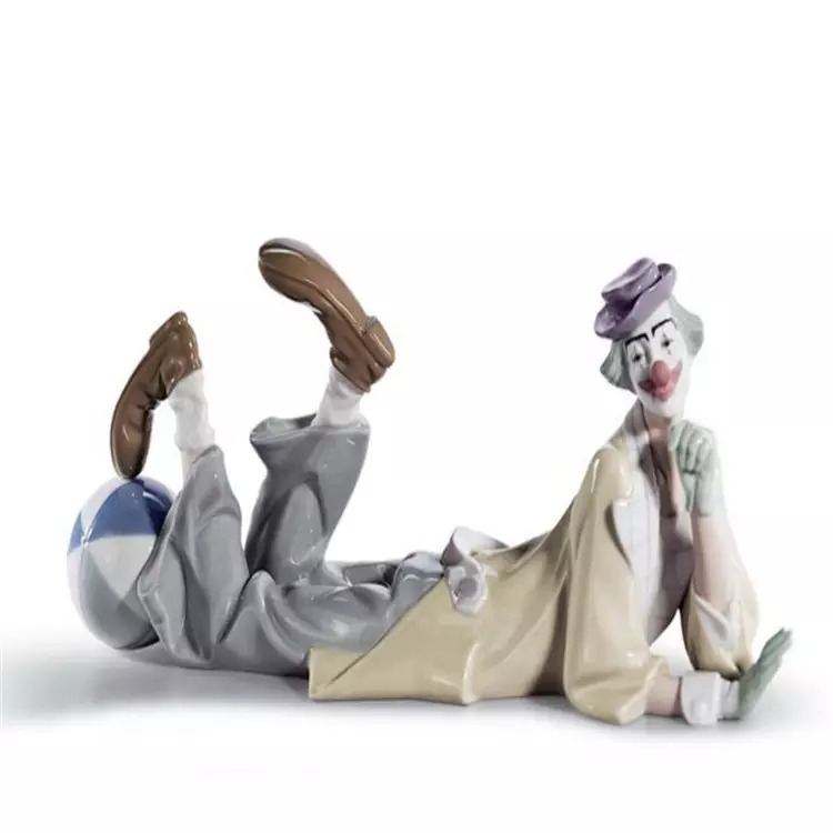 porcelain clown dolls Statue