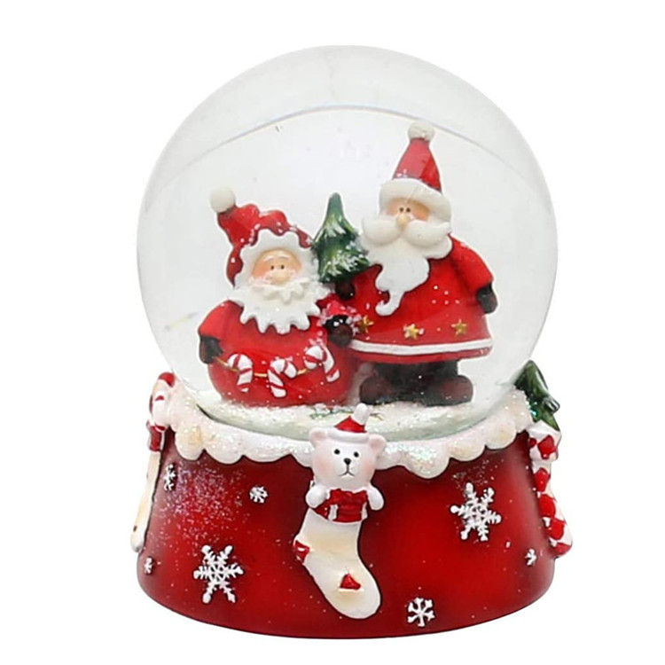 Wonderful polyresin christmas snow globe