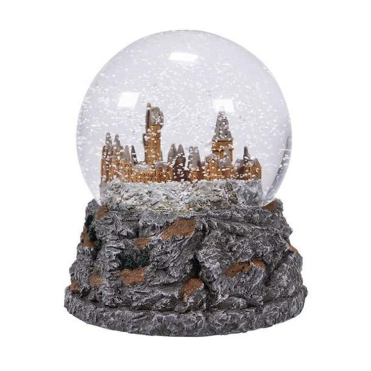 polyresin Hogwarts Castle Snow Globe