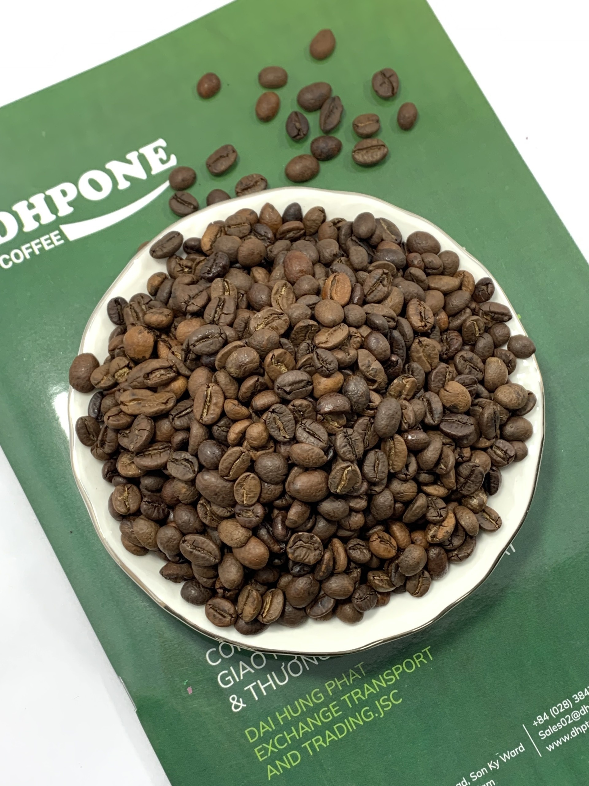 DHPONE roasted coffee beans 80%Robusta 20%Arabica Vietnamese use both filter and machine whole bean coffee made in Dak Lak