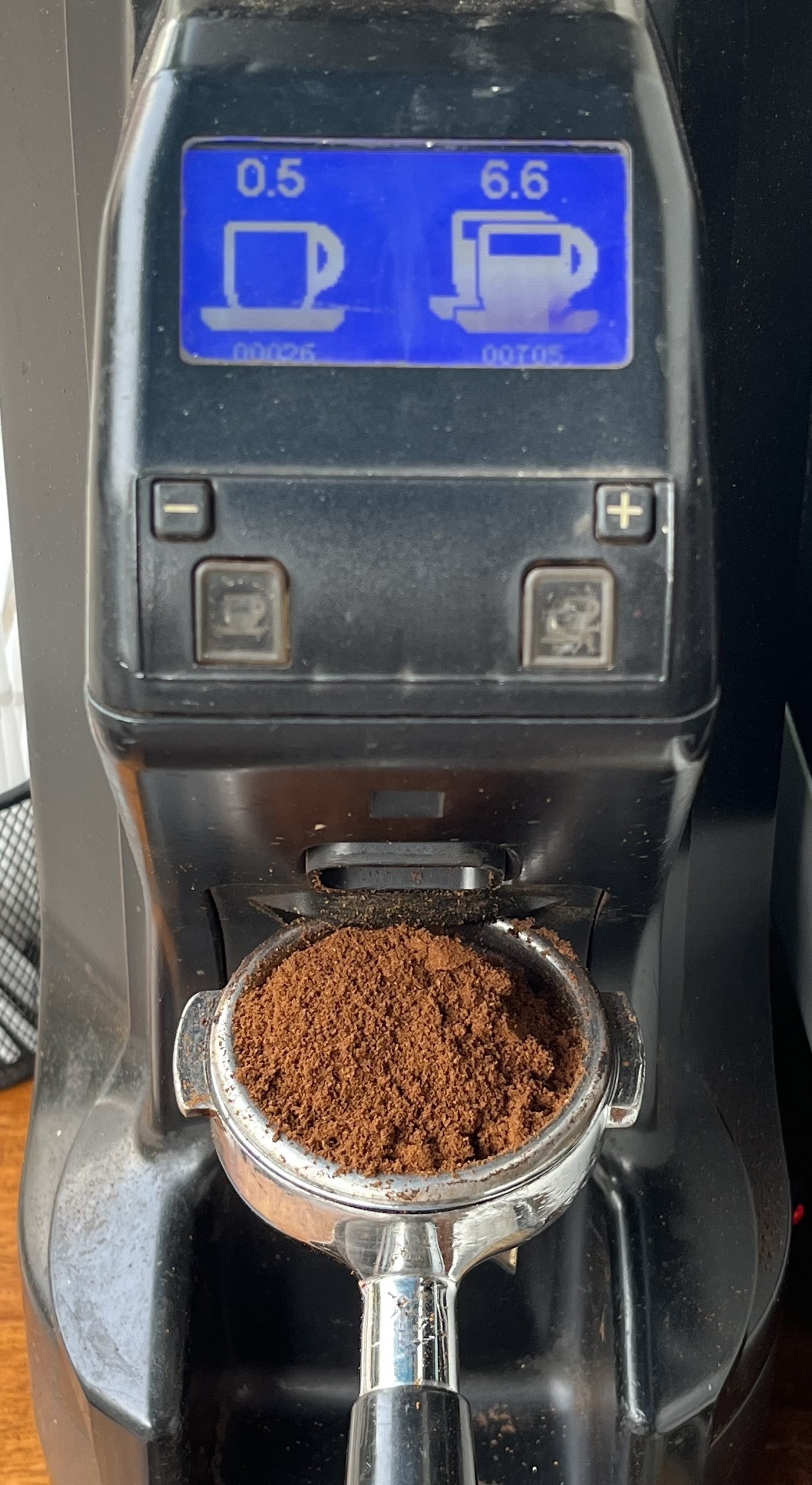 Free sample DHPONE roasted coffee bean 20% Arabica 80% Robusta Vietnamese private label service use offee machine