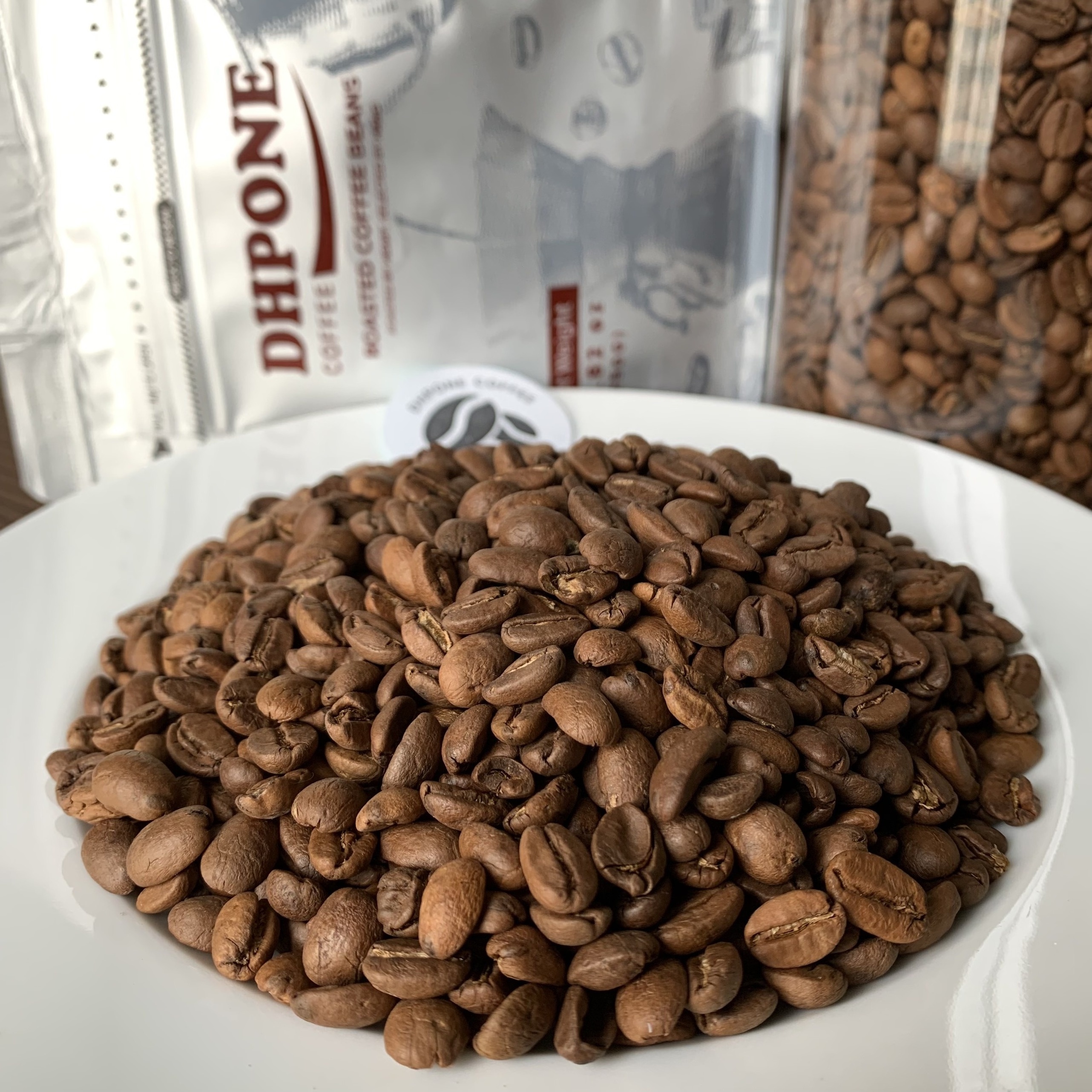 Free sample DHPONE roasted coffee bean 20% Arabica 80% Robusta Vietnamese private label service use offee machine