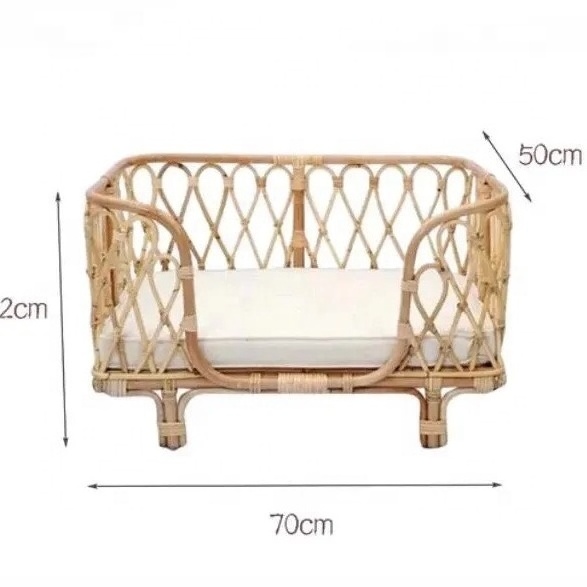 Hot Sale Rattan Dog Bed Modern Bohemian Natural Brown Rattan Pet Bed made in Vietnam Best Wooden Bed For Your Pet's Comfort