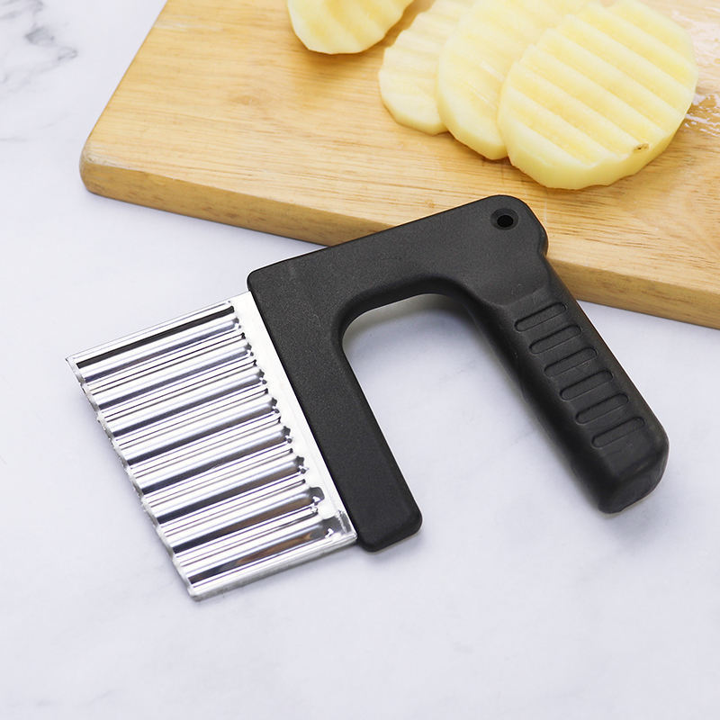 High Quality Kitchen Tool Manual Potato Cutter Stainless Steel Crinkle Cutting Knife with Plastic Handle