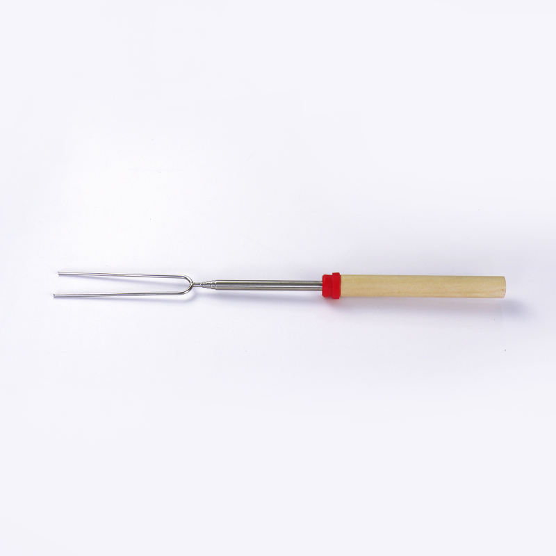 High quality Durable Grilling Accessories Extendable Long Stainless Steel Barbecue Fork Telescoping Grilling Smores Skewer