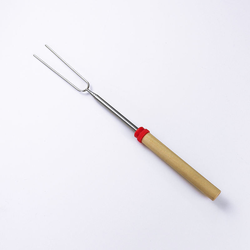 High quality Durable Grilling Accessories Extendable Long Stainless Steel Barbecue Fork Telescoping Grilling Smores Skewer