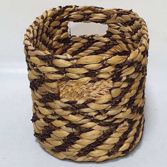 Wholesale home decor vietnam craft wicker oval water hyacinth basket with handles good price