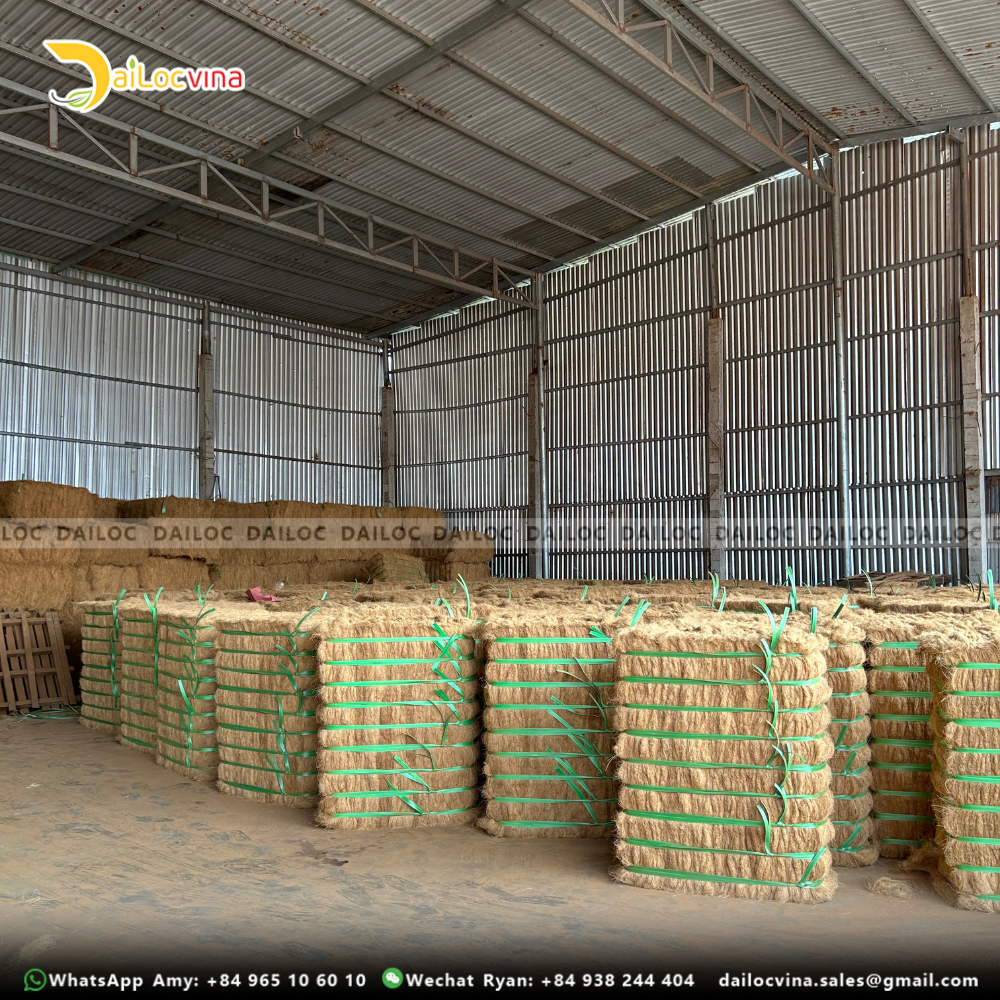 COCONUT COIR FIBER FOR EXPORTING MADE IN VIETNAM WITH BEST RATE AND MOISTURE