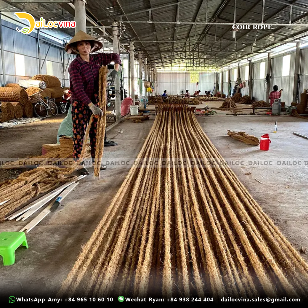 VIETNAM NATURAL COCONUT COIR ROPES FOR TWISTING COCO FIBER EXPORTING