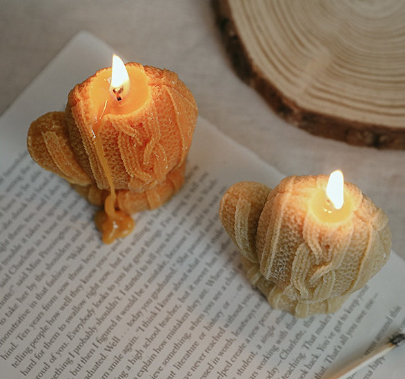 Newest Design Smokeless Soy Wax Scented Candles Plain Color Cute Gloves Shape Candle  For Christmas Decoration