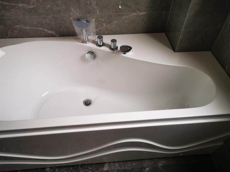 Pearl White Color Acrylic Spa Function 1 2 Person Massage Bathtub Indoor Soaking Luxury Whirlpool Bathtub