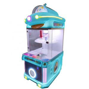 Factory High Profit Coin Operated Push Clip Prize  Vending Game Machine