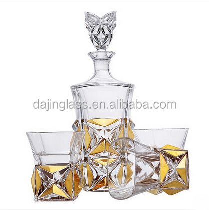 Wholesale High End Modern Bulk Crystal Whiskey Bottle Engraved Glass Wine Decanter Set water Bottle For Holiday Gift